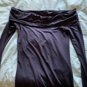 Grey Wilfred off-the-shoulder LS